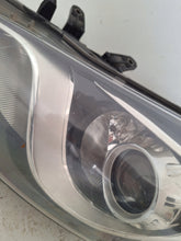 Laden Sie das Bild in den Galerie-Viewer, Frontscheinwerfer Hyundai I30 92101-A6060 Links Scheinwerfer Headlight SCH3927729159tw