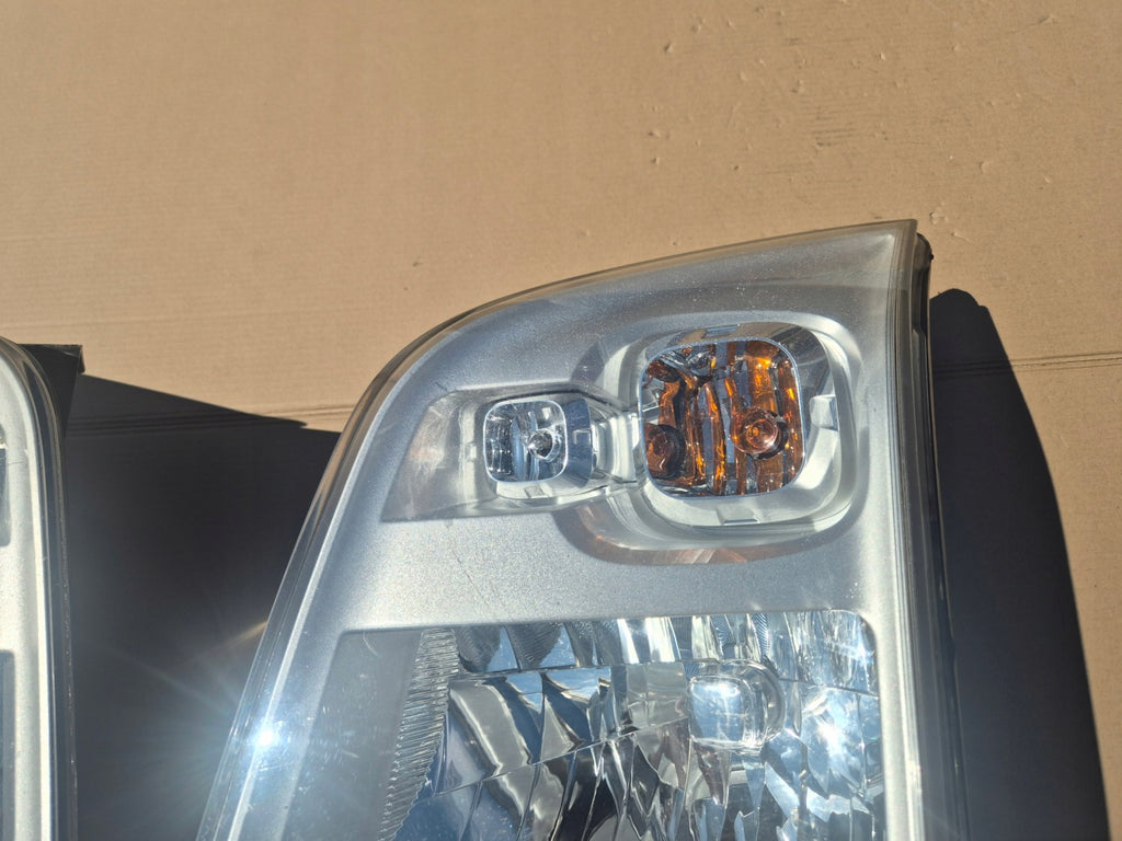 Frontscheinwerfer Ford Transit 6C11-13W030-DC Ein Satz Scheinwerfer Headlight SCH7995052058ft