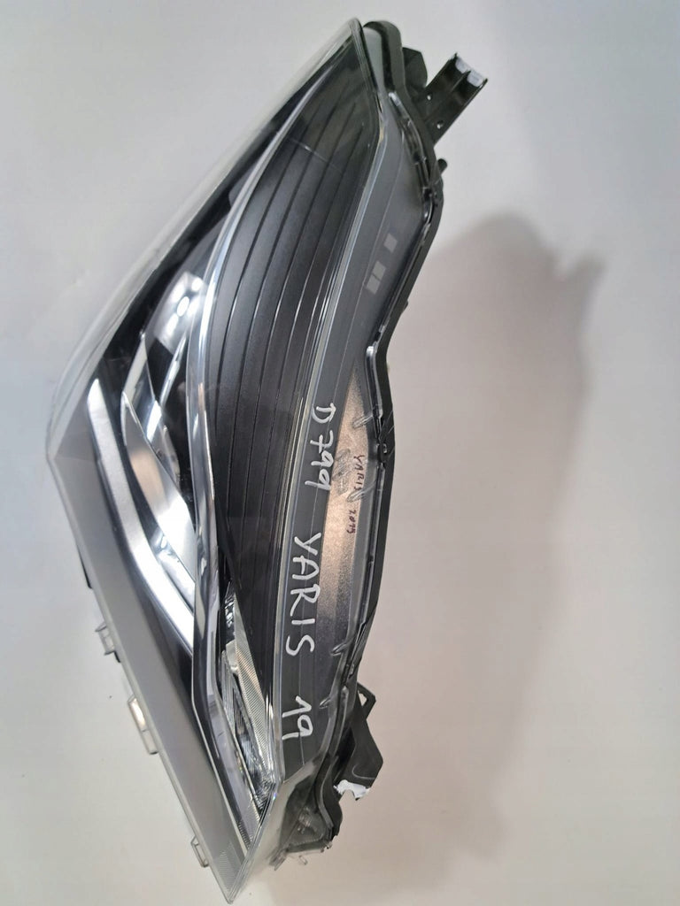 Frontscheinwerfer Toyota Yaris LED Rechts Scheinwerfer Headlight