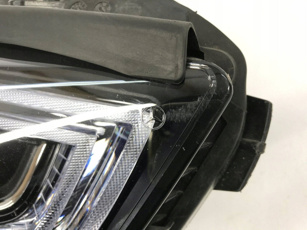 Frontscheinwerfer Mercedes-Benz Cla X118 C118 A1189061401 Rechts Headlight SCH4923544183ga