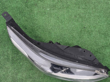 Laden Sie das Bild in den Galerie-Viewer, Frontscheinwerfer Kia Ceed 92102J7050 Rechts Scheinwerfer Headlight SCH2729552690dg