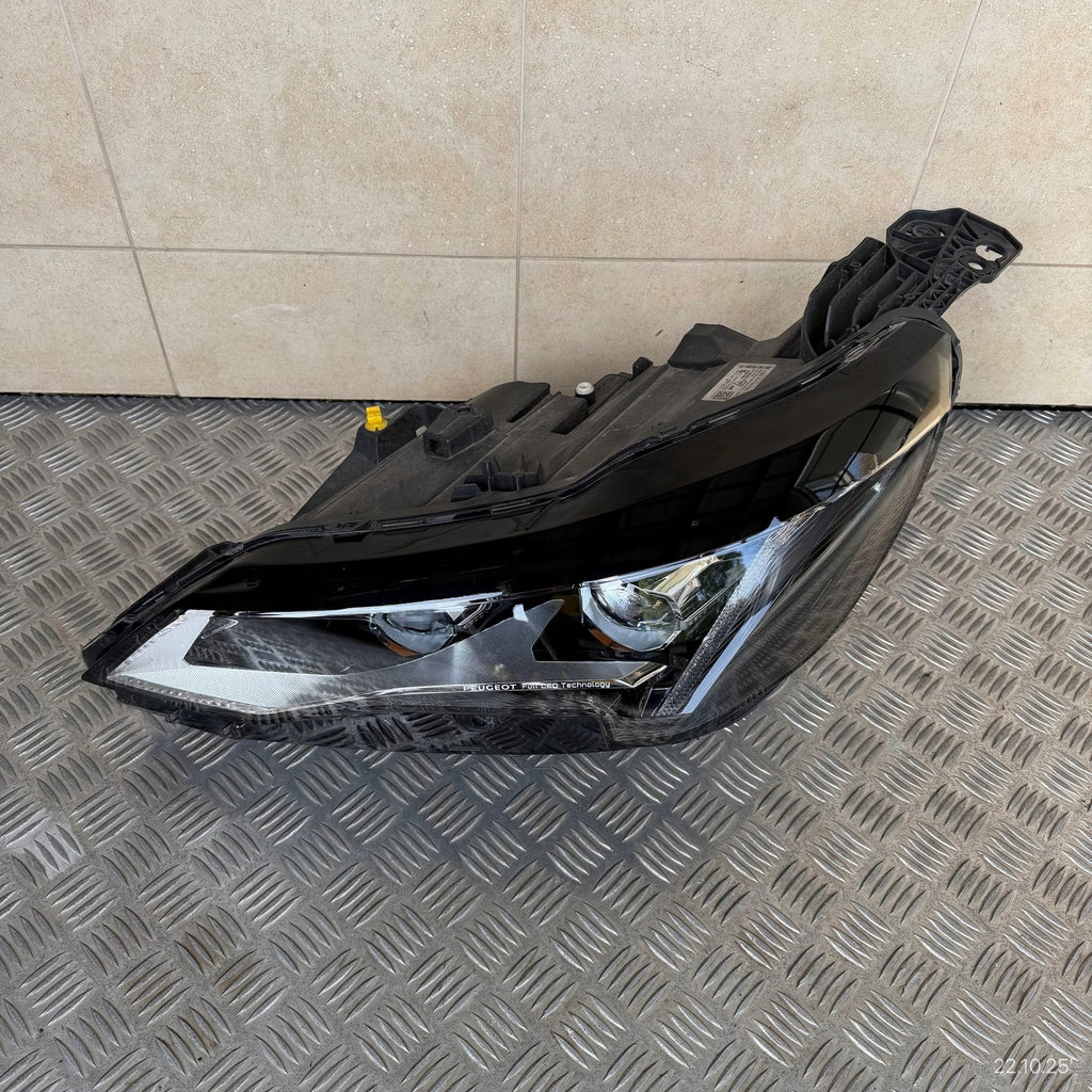 Frontscheinwerfer Peugeot 3008 9836230580 9836230680 LED Ein Satz Headlight SCH9827206181cp