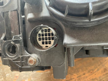 Laden Sie das Bild in den Galerie-Viewer, Frontscheinwerfer Land Rover Range Sport L320 XBC501733LZN Xenon Links Headlight SCH6490315549wg