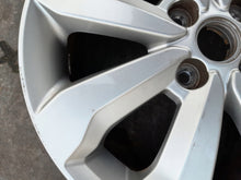 Load image into Gallery viewer, 1x Alufelge 16 Zoll 6.0" 4x100 49ET Glanz Silber 52910-H8260 Kia Stonic FEL3732698383kw