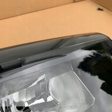 Laden Sie das Bild in den Galerie-Viewer, Frontscheinwerfer Renault Master I 260106174R LED Rechts Scheinwerfer Headlight SCH4860370288ai