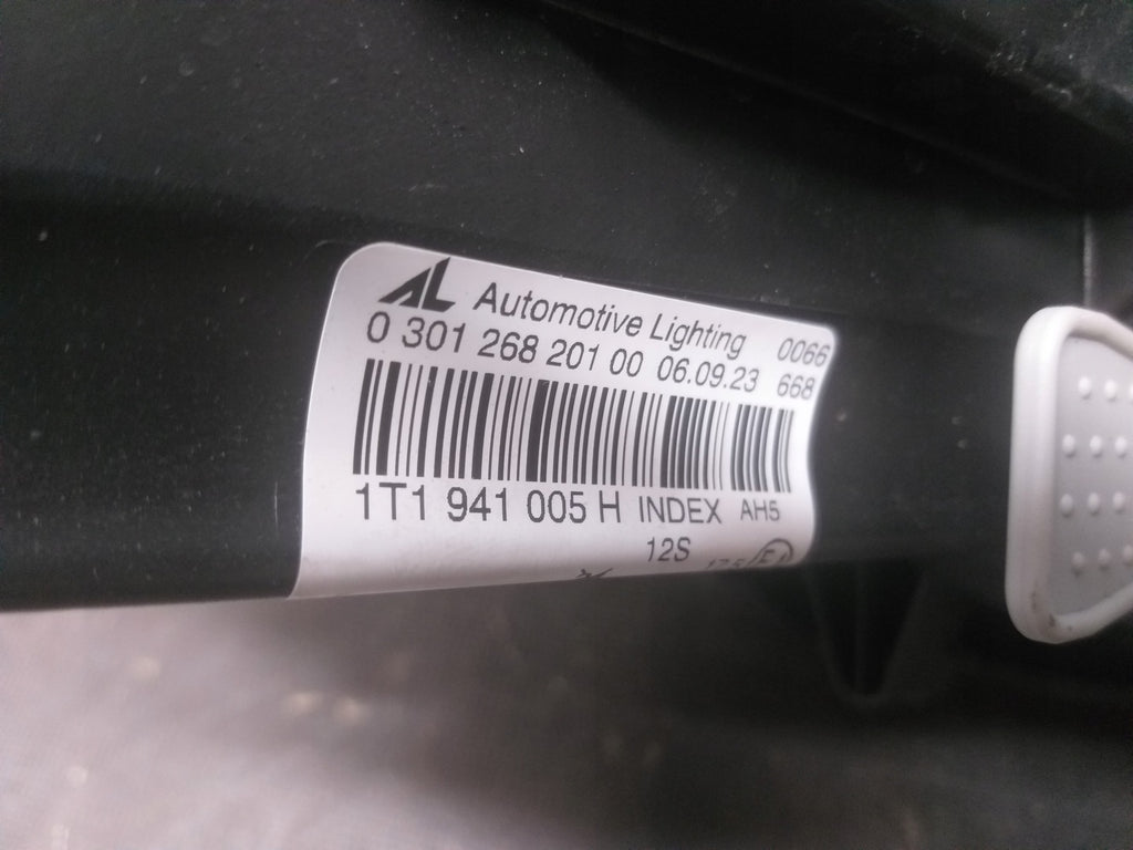 Frontscheinwerfer VW Touran 1T1941005H Links Scheinwerfer Headlight