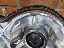 Laden Sie das Bild in den Galerie-Viewer, Frontscheinwerfer Jeep Grand Cherokee Wk Xenon Links Scheinwerfer Headlight SCH1105447940lp