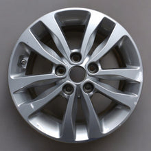 Laden Sie das Bild in den Galerie-Viewer, 1x Alufelge 16 Zoll 6.5&quot; 5x114.3 50ET Kia Rio Rim Wheel