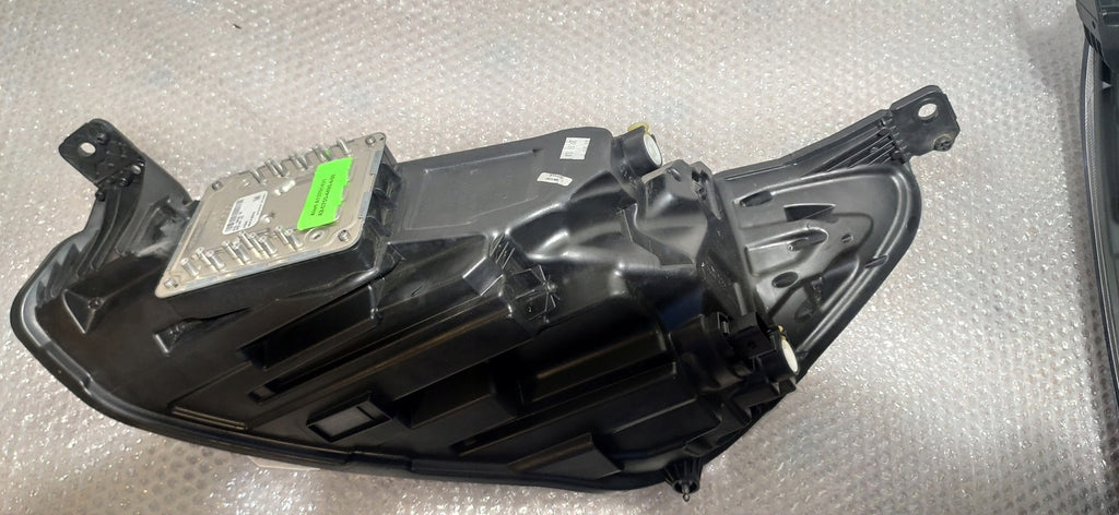 Frontscheinwerfer Ford Focus JX7B13E017AF LED Ein Stück (Rechts oder Links) SCH1348401537cb