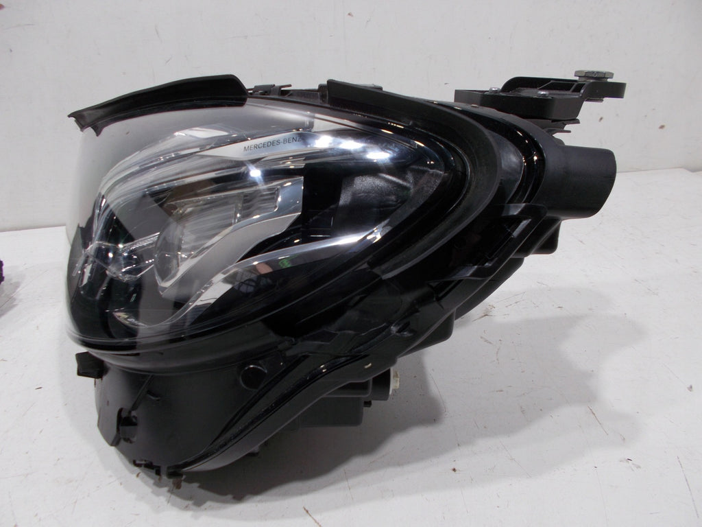 Frontscheinwerfer Mercedes-Benz A2139068708KZ LED Ein Stück (Rechts oder Links)