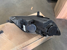 Load image into Gallery viewer, Frontscheinwerfer VW Golf V Plus 5M1941006B 5M1941005B Ein Satz Headlight SCH1705291196tj