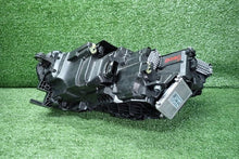 Laden Sie das Bild in den Galerie-Viewer, Frontscheinwerfer Skoda Octavia IV 5E4941036 Rechts Scheinwerfer Headlight SCH3105933916xd