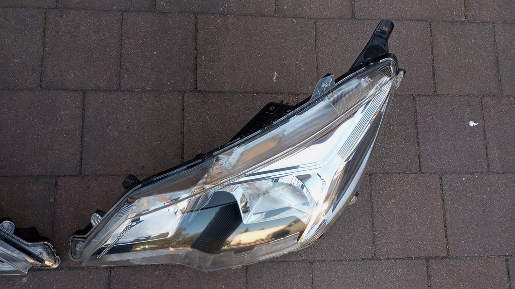 Frontscheinwerfer Mitsubishi Space Ein Satz Scheinwerfer Headlight SCH8646274251wd