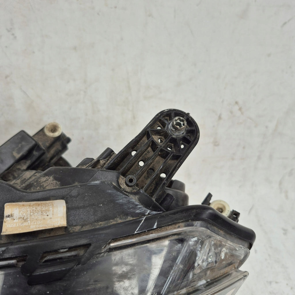 Frontscheinwerfer Mercedes-Benz W204 A2048200939 Ein Stück (Rechts oder Links) SCH6089025251sk