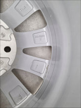 Load image into Gallery viewer, 1x Alufelge 18 Zoll 7.5&quot; 5x120 45ET 2H0601025AH VW Amarok Transporter Rim Wheel