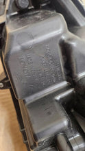 Laden Sie das Bild in den Galerie-Viewer, Frontscheinwerfer Toyota Corolla HSCO16184 Rechts Scheinwerfer Headlight SCH3074273295xg