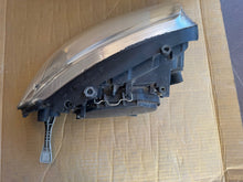 Laden Sie das Bild in den Galerie-Viewer, Frontscheinwerfer VW Sharan 0301182201 Links Scheinwerfer Headlight SCH8392727435gk