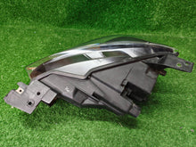 Laden Sie das Bild in den Galerie-Viewer, Frontscheinwerfer Mazda Cx-3 Cx3 D10E-51030 LED Rechts Scheinwerfer Headlight SCH8543007237ob