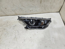 Laden Sie das Bild in den Galerie-Viewer, Frontscheinwerfer Toyota Yaris Rechts Scheinwerfer Headlight SCH9073667994xc