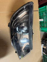 Laden Sie das Bild in den Galerie-Viewer, Frontscheinwerfer Skoda Superb II 3T1941016H Xenon Rechts Scheinwerfer Headlight