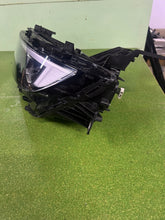Laden Sie das Bild in den Galerie-Viewer, Frontscheinwerfer Opel Astra L 9851881380 LED FALSE Scheinwerfer Headlight SCH9674396422ve