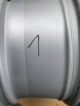 Laden Sie das Bild in den Galerie-Viewer, 1x Alufelge 17 Zoll 7.5" 5x114.3 45ET Glanz Graphit TD320-80230 Lexus Rim Wheel FEL2355432811hv