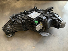 Load image into Gallery viewer, Frontscheinwerfer Alfa Romeo Stelvio 50559300 Links Scheinwerfer Headlight SCH8840360471zi