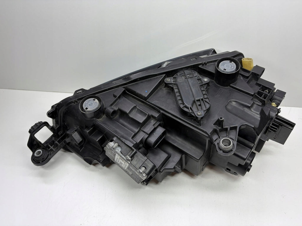 Frontscheinwerfer Skoda Scala 657941015A Links Scheinwerfer Headlight SCH8122157486qe
