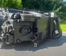 Laden Sie das Bild in den Galerie-Viewer, Frontscheinwerfer BMW 5 F10 7343911-08 Bi-Xenon Links Scheinwerfer Headlight SCH8358240767ru