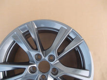 Laden Sie das Bild in den Galerie-Viewer, 1x Alufelge 16 Zoll 6.0" 5x100 45ET Glanz Silber 6VA601025 Skoda Fabia Iv FEL6878965047tv