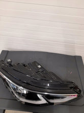 Laden Sie das Bild in den Galerie-Viewer, Frontscheinwerfer VW Golf VIII 90150891 Rechts Scheinwerfer Headlight SCH5694362134td