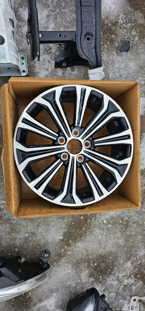 1x Alufelge 17 Zoll 7.5" 5x114.3 40ET Glanz Schwarz 42611-02R30 Toyota Corolla FEL9438338219cy