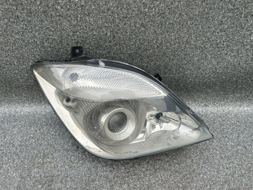 Frontscheinwerfer Mercedes-Benz Sprinter A9068201061 Rechts Headlight SCH9023012954kt