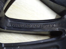 Load image into Gallery viewer, 1x Alufelge 18 Zoll 8.0&quot; 5x112 44ET Glanz Graphit 3V0601025AG Skoda Superb