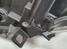 Laden Sie das Bild in den Galerie-Viewer, Frontscheinwerfer Citroën C5 III 89902751 Rechts Scheinwerfer Headlight