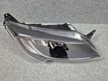Laden Sie das Bild in den Galerie-Viewer, Frontscheinwerfer Opel Movano C 00468574860 00468574820 Full LED Ein Satz SCH1269831117iv