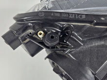 Laden Sie das Bild in den Galerie-Viewer, Frontscheinwerfer Skoda Superb III 3V1941015AA Xenon Links Headlight