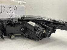 Laden Sie das Bild in den Galerie-Viewer, Frontscheinwerfer Toyota Corolla 81110-02T31-00 LED Rechts Headlight SCH5040928042sa