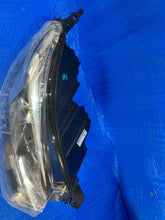 Load image into Gallery viewer, Frontscheinwerfer Opel Zafira Vivaro C 1656227880 Xenon Rechts Headlight