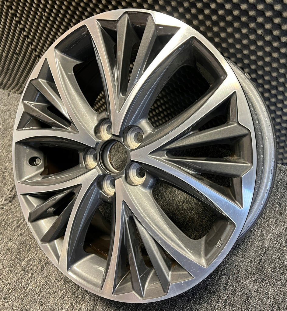 1x Alufelge 17 Zoll 6.5" 5x114.3 50ET Toyota Yaris Rim Wheel FEL2830836556su