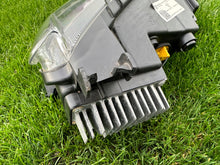 Load image into Gallery viewer, Frontscheinwerfer Dacia Spring 266052417R 266008993R LED Rechts oder Links