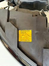 Load image into Gallery viewer, Frontscheinwerfer Volvo S40 II 30698886 30698885 Ein Satz Scheinwerfer Headlight SCH7372314022ev
