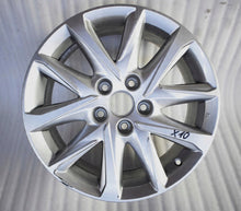 Load image into Gallery viewer, 1x Alufelge 17 Zoll 7.0&quot; 5x114.3 45ET Glanz Grau KB8MV3810 MAD-AR81 Mazda Cx30