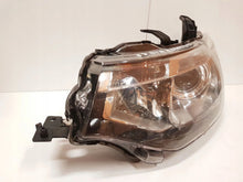 Laden Sie das Bild in den Galerie-Viewer, Frontscheinwerfer Mitsubishi Outlander I 8301C205 Links Scheinwerfer Headlight SCH6068887170lq