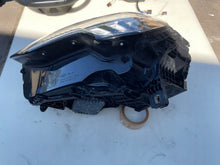 Laden Sie das Bild in den Galerie-Viewer, Frontscheinwerfer Audi Q3 83A941033 Full LED Links Scheinwerfer Headlight SCH8880540810lq