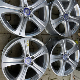 4x Alufelge 18 Zoll 8.0