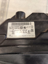 Laden Sie das Bild in den Galerie-Viewer, Frontscheinwerfer Skoda Superb III 3V1941015B Links Scheinwerfer Headlight