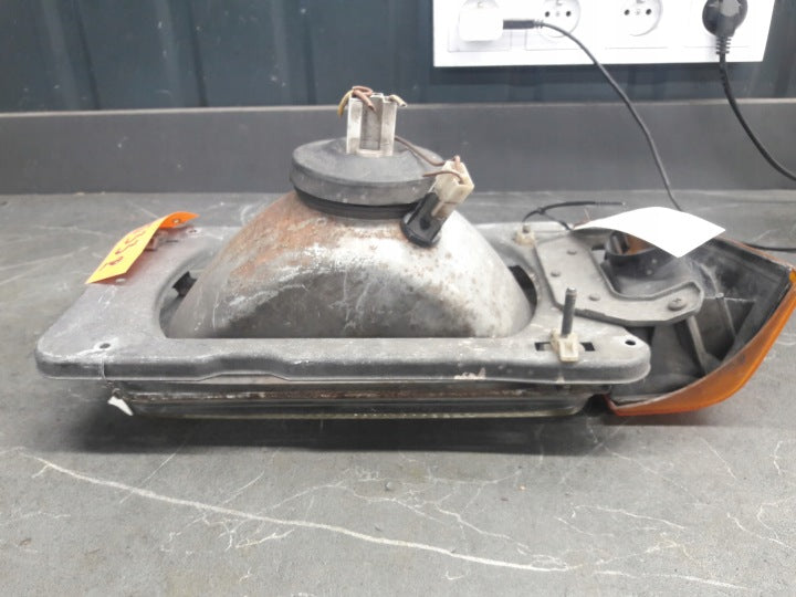 Frontscheinwerfer VW Jetta I 301-122930 Rechts Scheinwerfer Headlight SCH5830581413bx