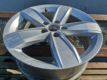 Load image into Gallery viewer, 1x Alufelge 17 Zoll 6.5" 5x112 38ET Glanz Silber 5NA071497 VW Tiguan Rim Wheel FEL1493072631md