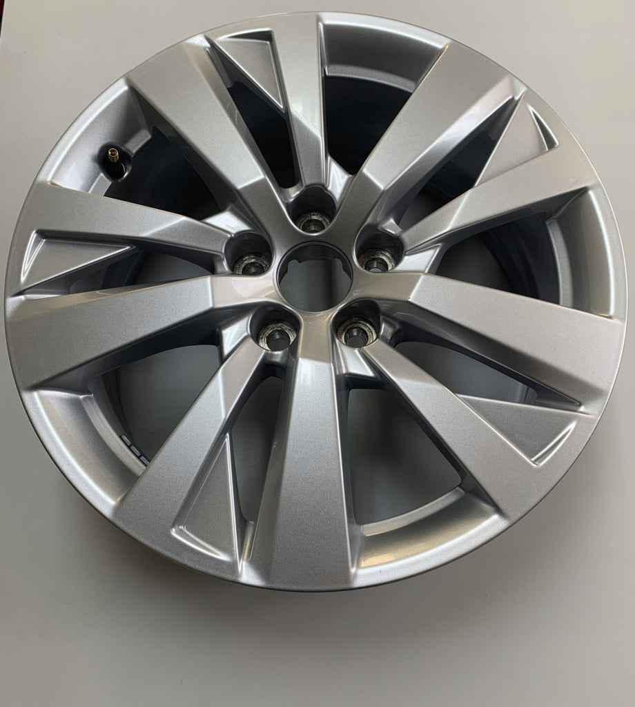 1x Alufelge 17 Zoll 7.0" 5x108 42ET Glanz Silber 9809687177 Peugeot 5008 FEL7060973194nt
